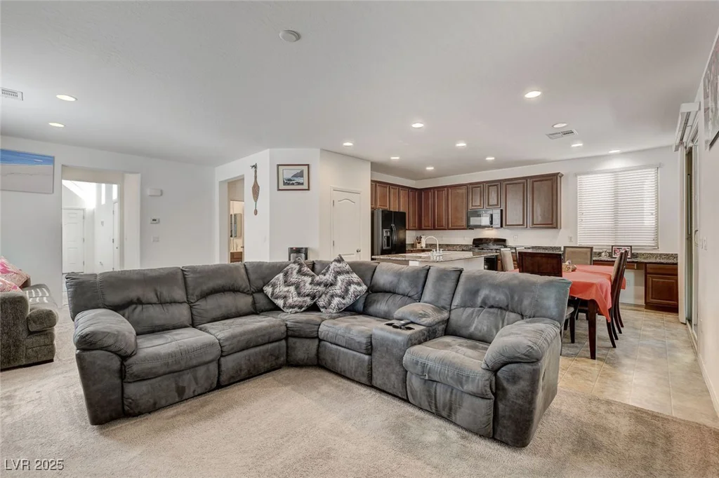 6365 Jacobville, Las Vegas, NV 89122