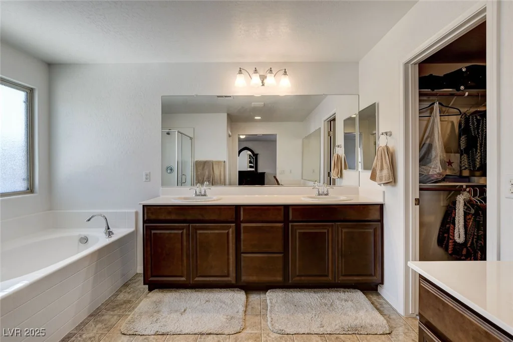 6365 Jacobville, Las Vegas, NV 89122