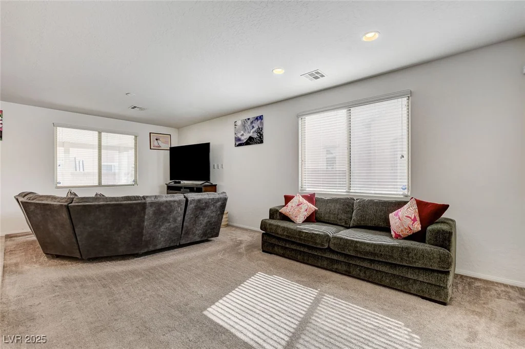 6365 Jacobville, Las Vegas, NV 89122