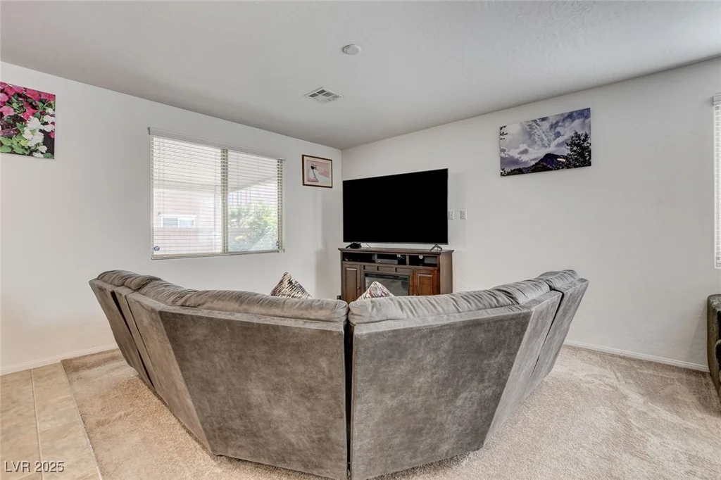 6365 Jacobville, Las Vegas, NV 89122