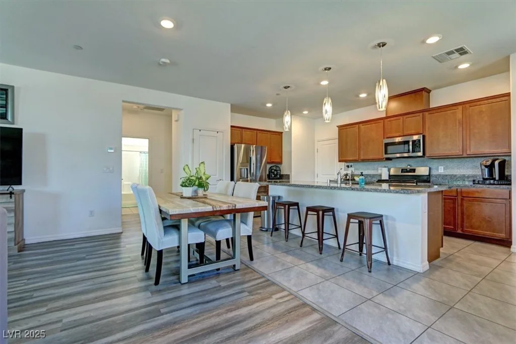 9577 Among, Las Vegas, NV 89143