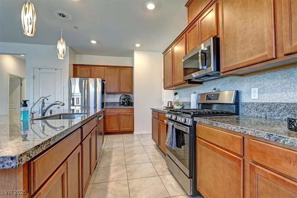 9577 Among, Las Vegas, NV 89143