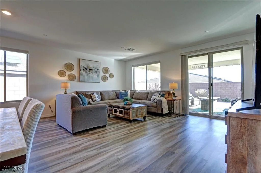 9577 Among, Las Vegas, NV 89143