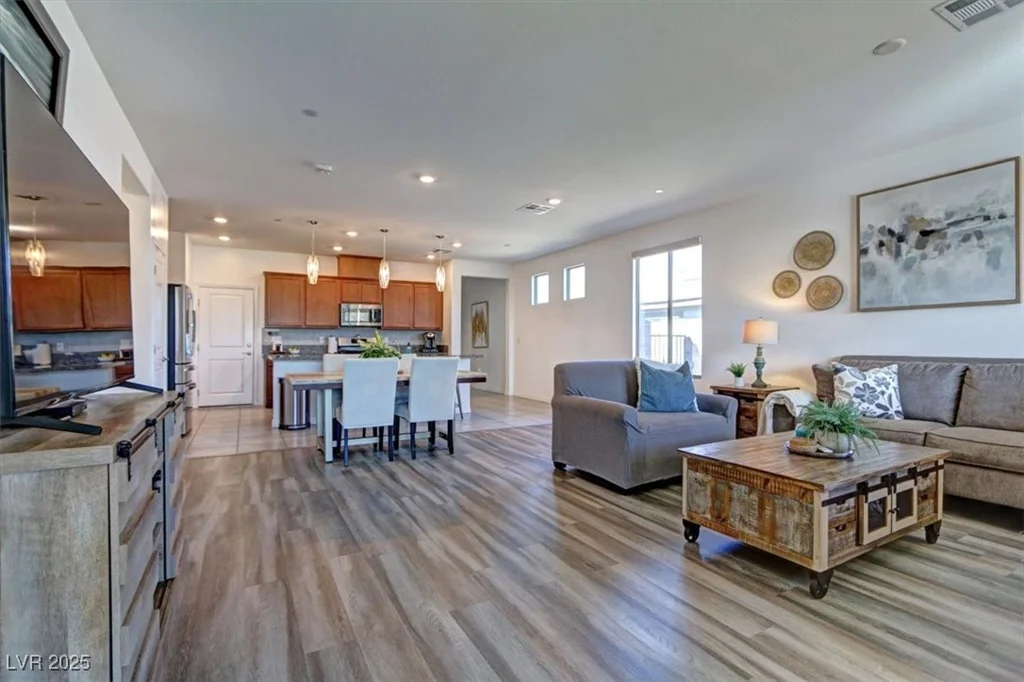 9577 Among, Las Vegas, NV 89143