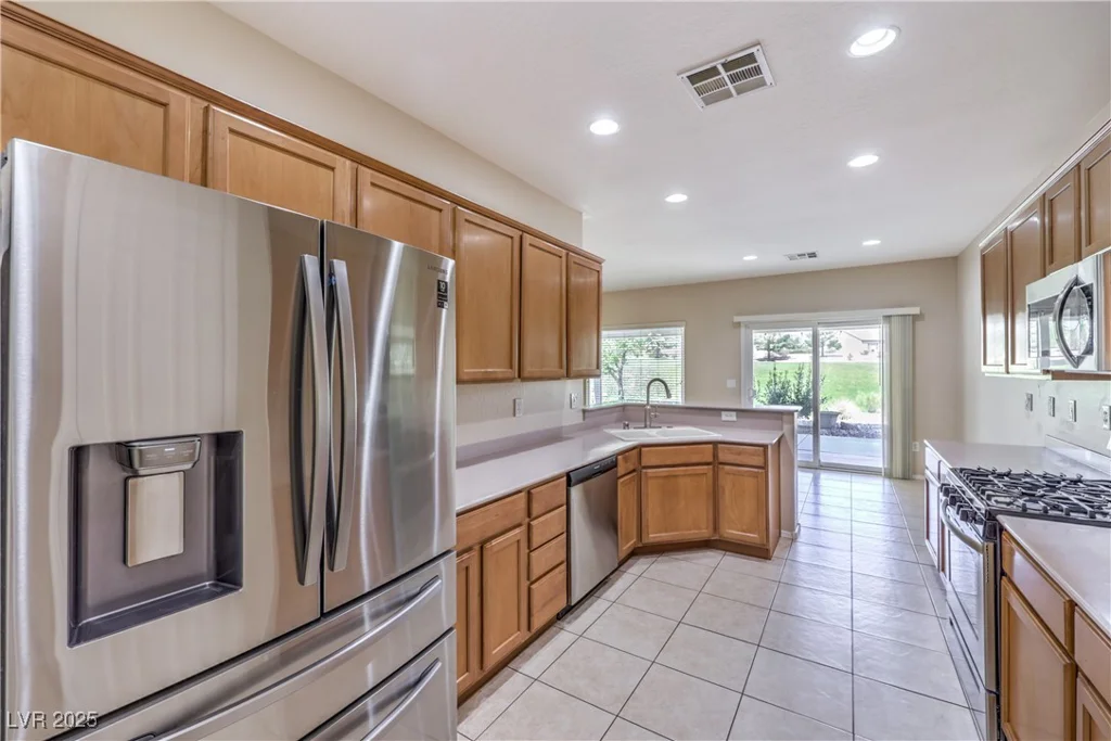 7649 Broadwing, North Las Vegas, NV 89084