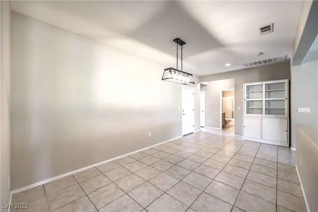 7649 Broadwing, North Las Vegas, NV 89084