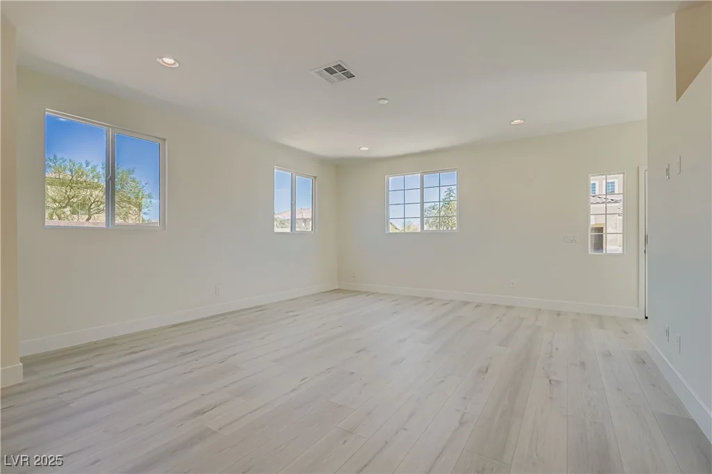 9713 Rocket Grove, Las Vegas, NV 89178
