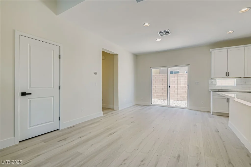 9713 Rocket Grove, Las Vegas, NV 89178
