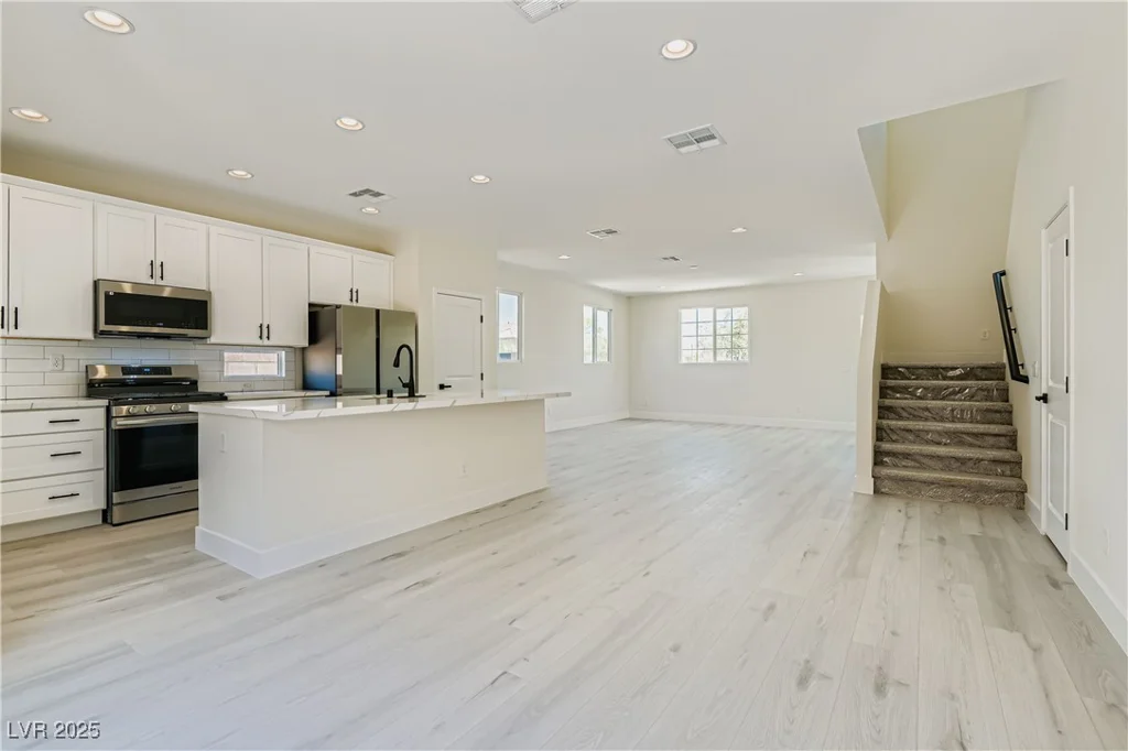 9713 Rocket Grove, Las Vegas, NV 89178