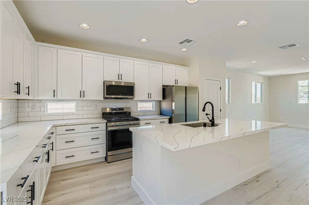 9713 Rocket Grove, Las Vegas, NV 89178