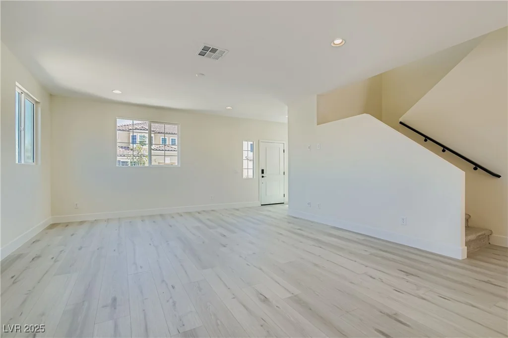 9713 Rocket Grove, Las Vegas, NV 89178