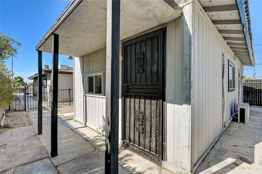 1436 Bartlett, Las Vegas, NV 89106
