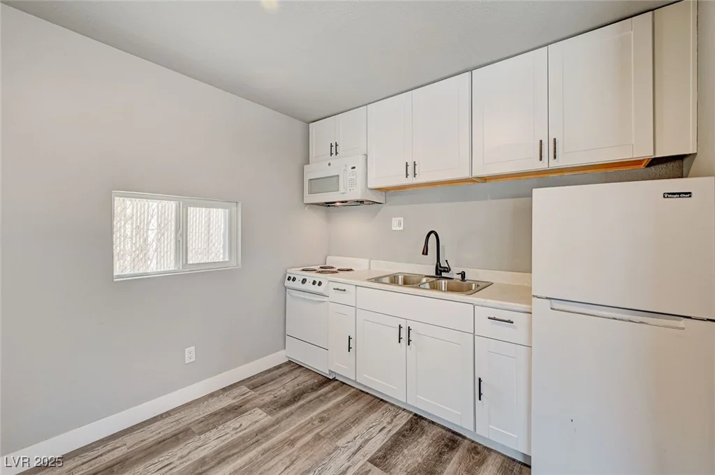 1436 Bartlett, Las Vegas, NV 89106