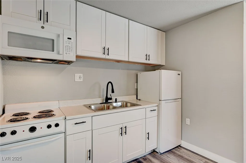 1436 Bartlett, Las Vegas, NV 89106
