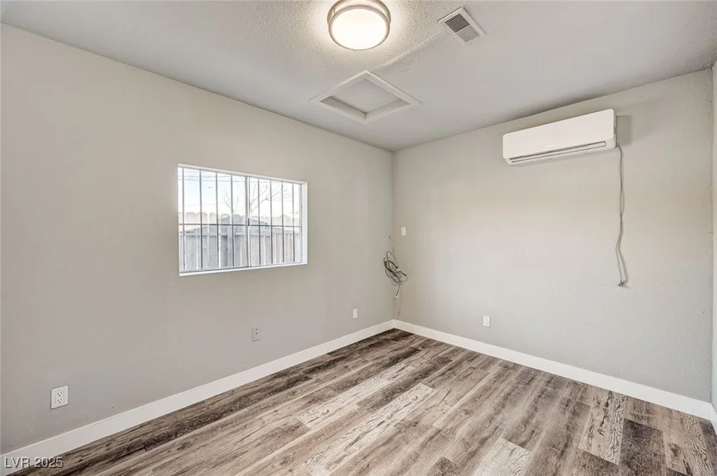 1436 Bartlett, Las Vegas, NV 89106