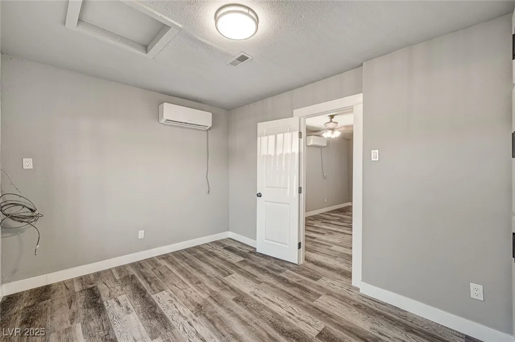 1436 Bartlett, Las Vegas, NV 89106
