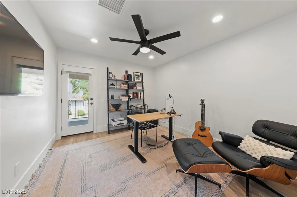 3021 Plaza De Monte, Las Vegas, NV 89102