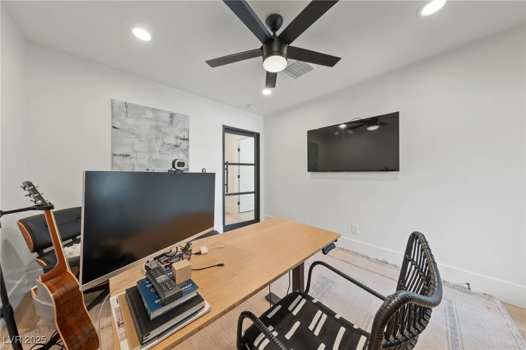 3021 Plaza De Monte, Las Vegas, NV 89102