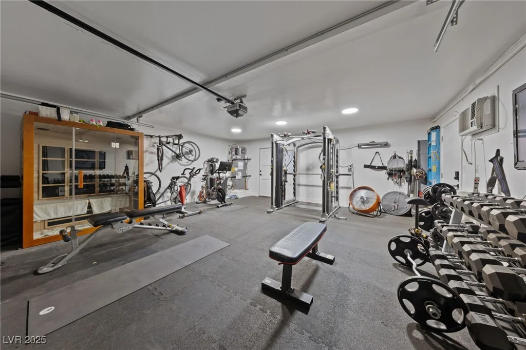 3021 Plaza De Monte, Las Vegas, NV 89102
