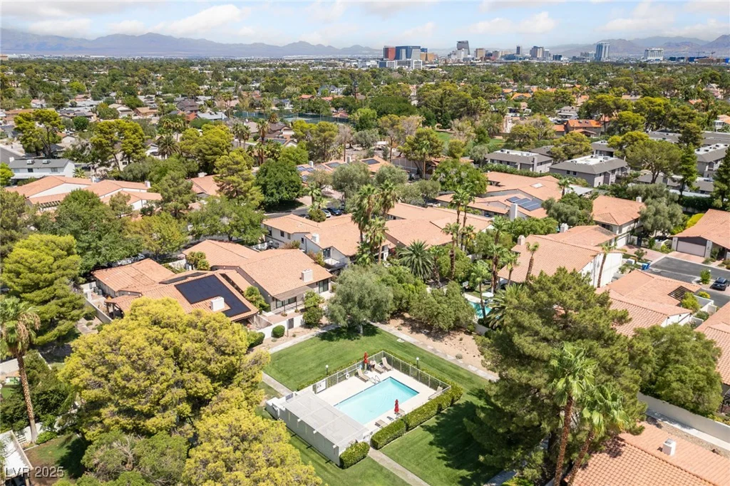 3021 Plaza De Monte, Las Vegas, NV 89102
