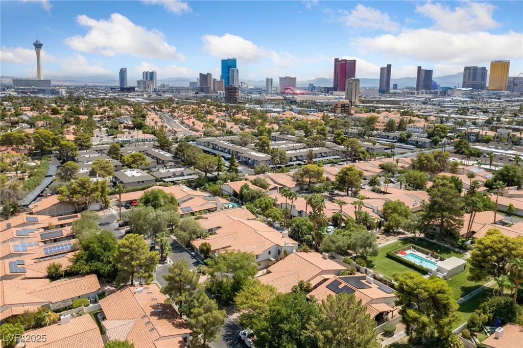 3021 Plaza De Monte, Las Vegas, NV 89102