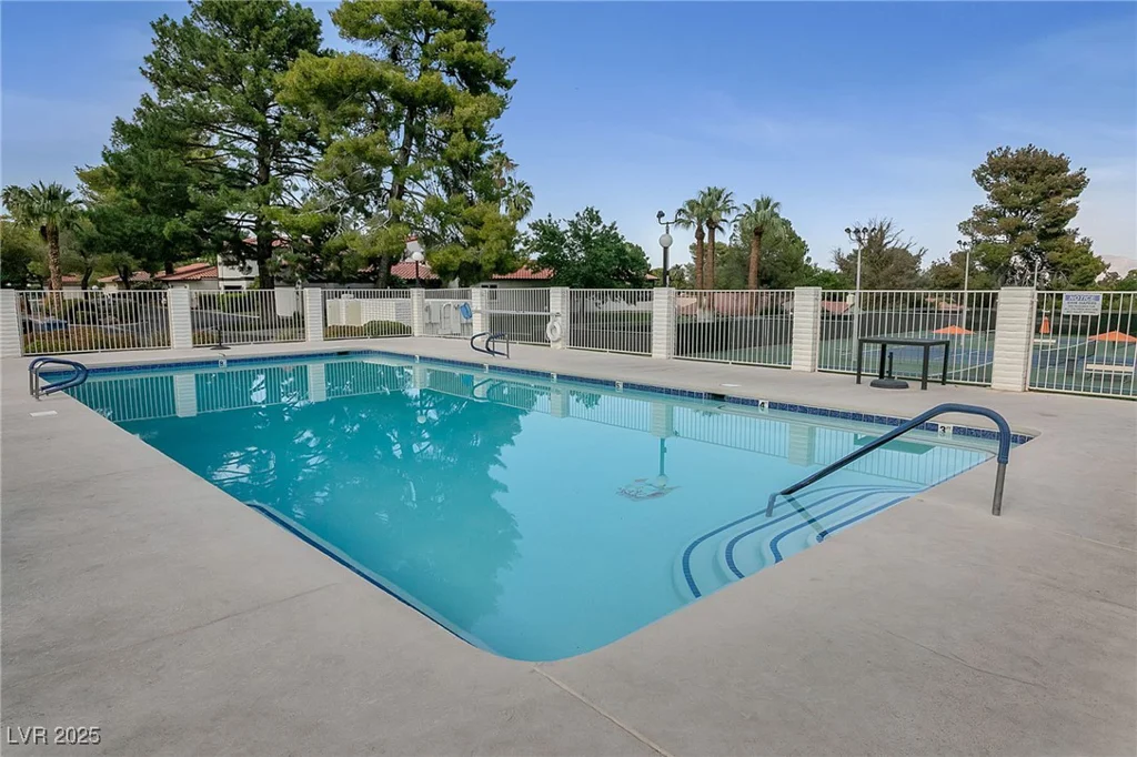 3021 Plaza De Monte, Las Vegas, NV 89102