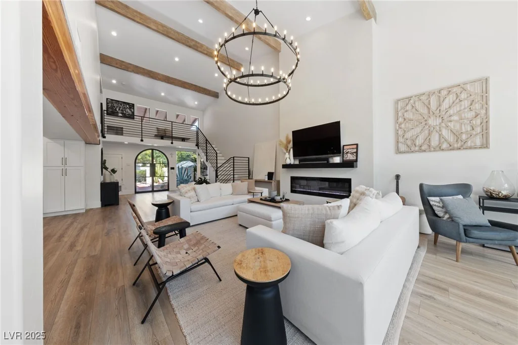 3021 Plaza De Monte, Las Vegas, NV 89102