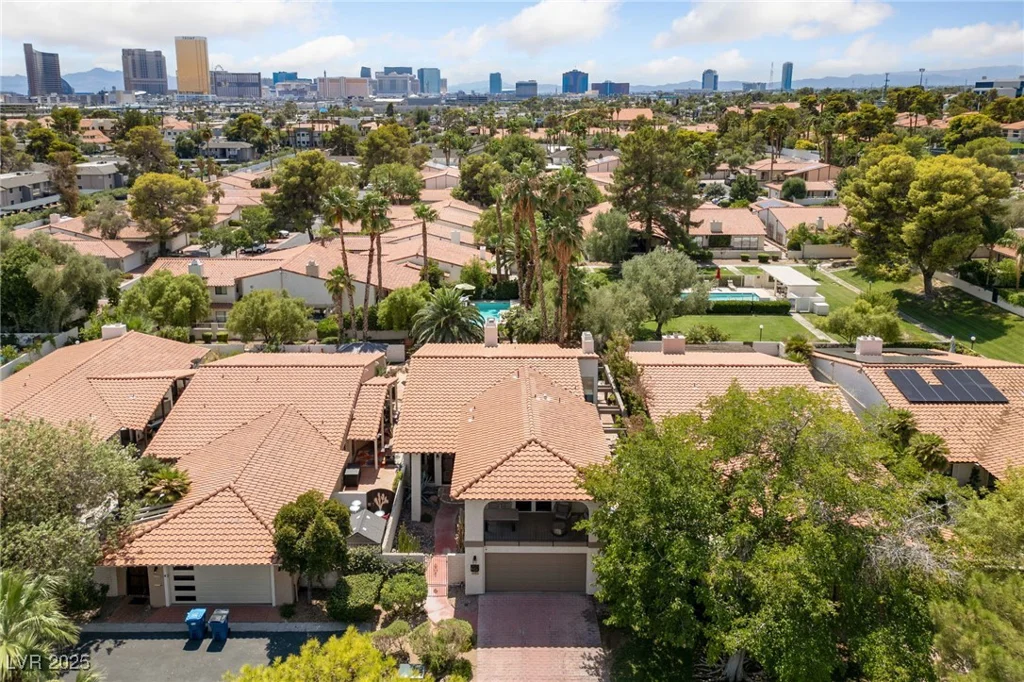 3021 Plaza De Monte, Las Vegas, NV 89102