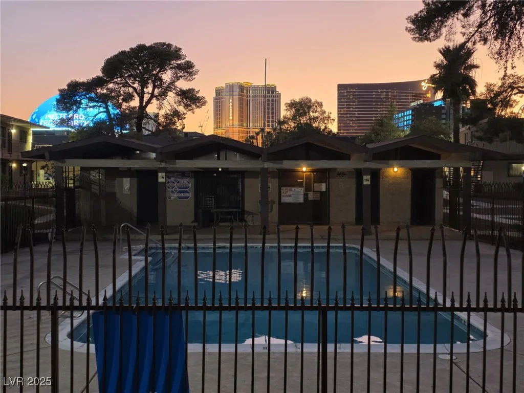 575 Royal Crest, Las Vegas, NV 89169
