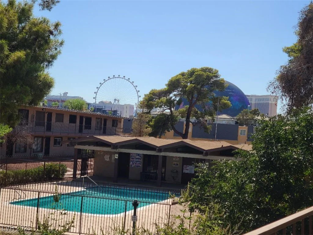 575 Royal Crest, Las Vegas, NV 89169