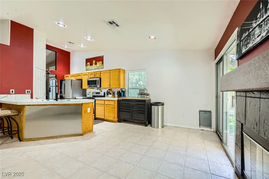 1905 Dakota Hills, Las Vegas, NV 89123
