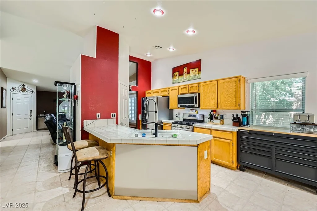 1905 Dakota Hills, Las Vegas, NV 89123