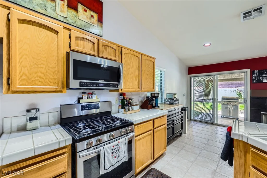 1905 Dakota Hills, Las Vegas, NV 89123