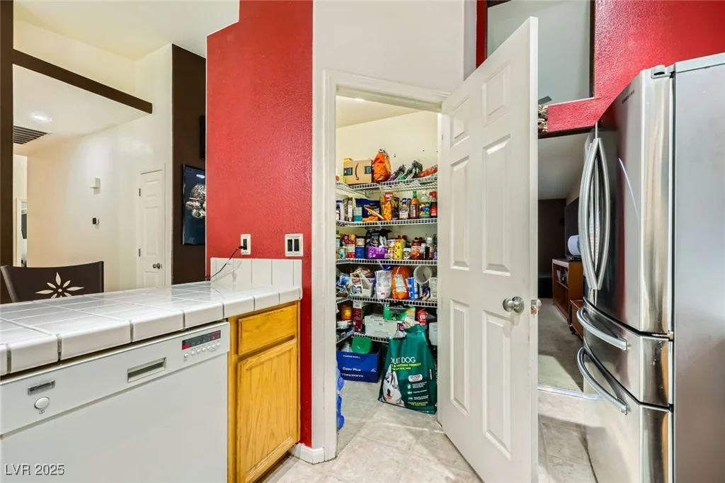 1905 Dakota Hills, Las Vegas, NV 89123