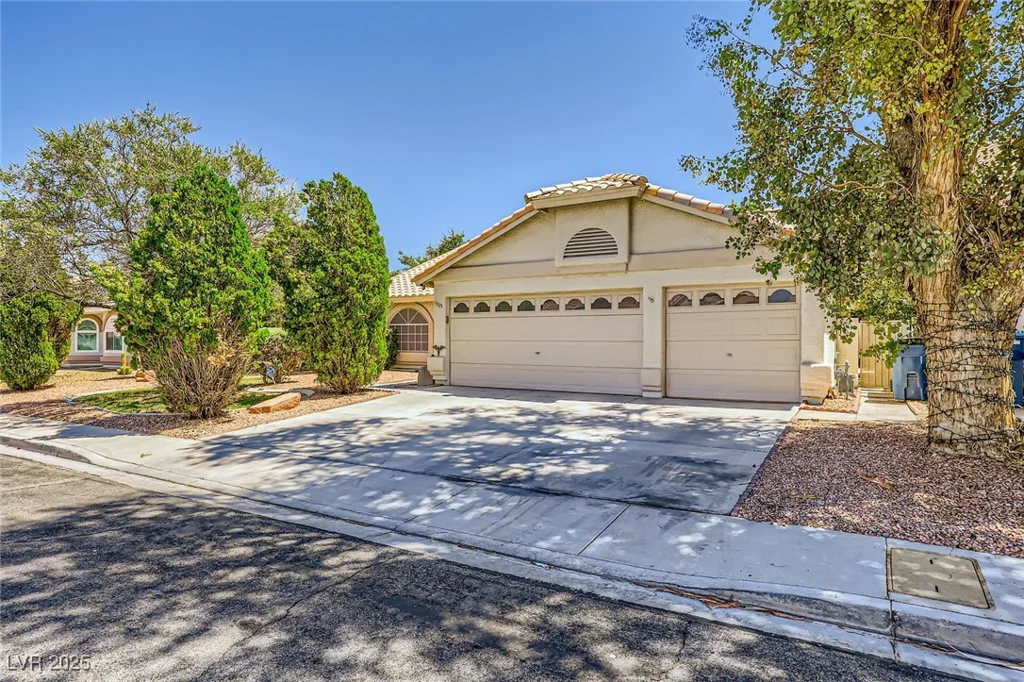 1905 Dakota Hills, Las Vegas, NV 89123