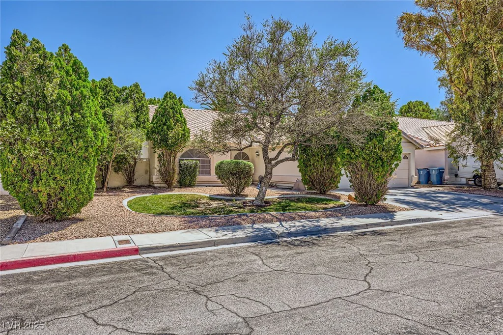 1905 Dakota Hills, Las Vegas, NV 89123