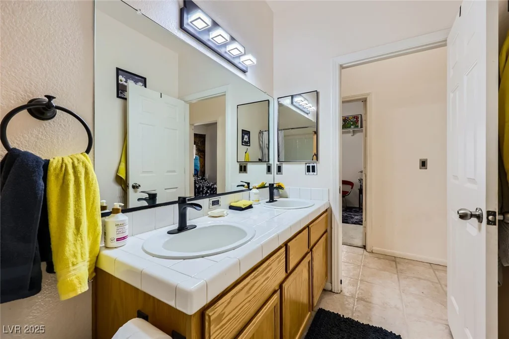 1905 Dakota Hills, Las Vegas, NV 89123