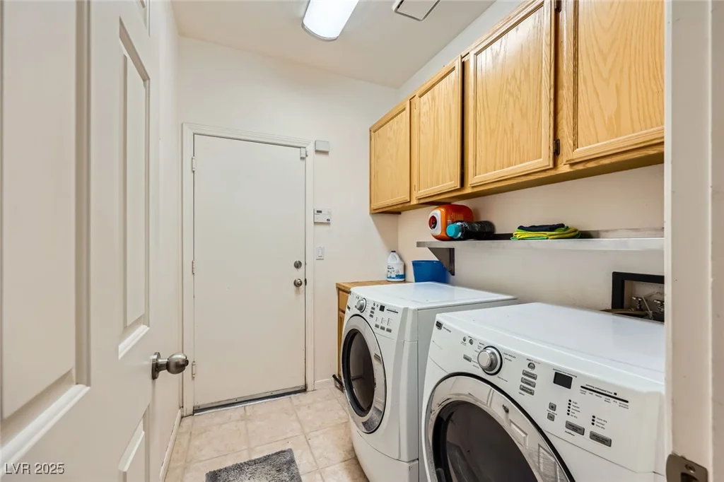 1905 Dakota Hills, Las Vegas, NV 89123