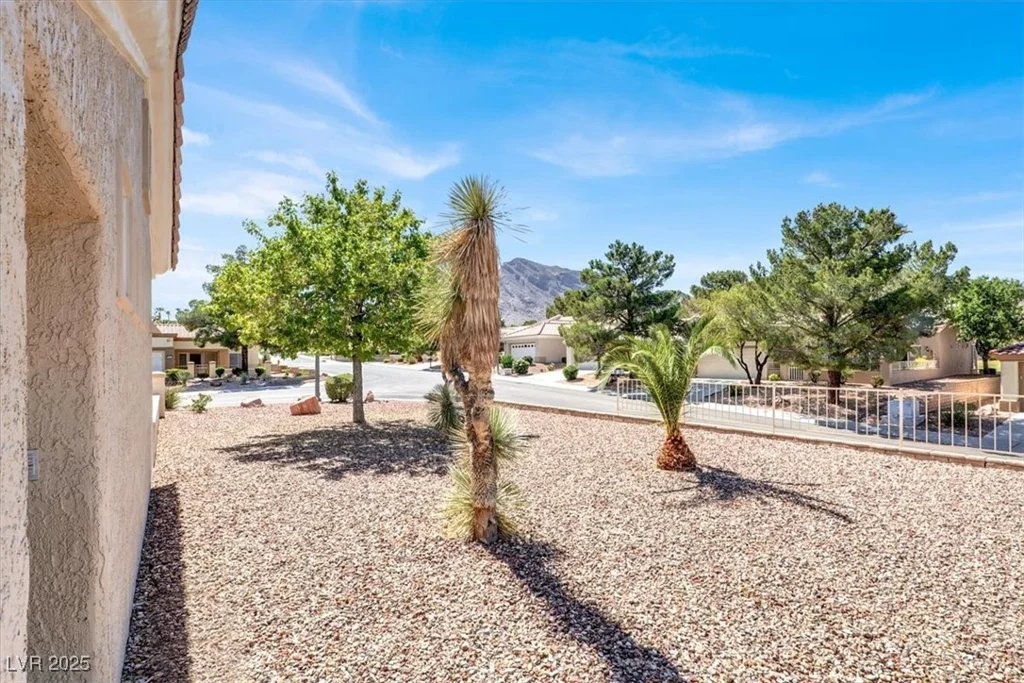 2916 Fitzroy, Las Vegas, NV 89134