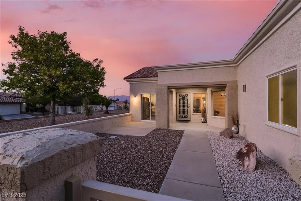 2916 Fitzroy, Las Vegas, NV 89134