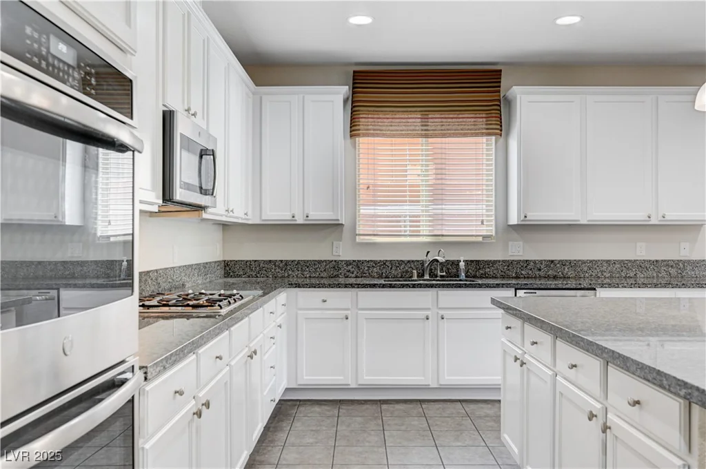6656 Fort William, North Las Vegas, NV 89084