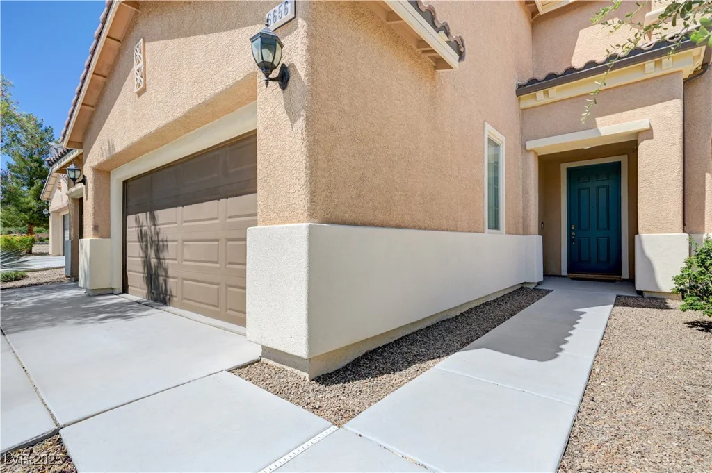 6656 Fort William, North Las Vegas, NV 89084