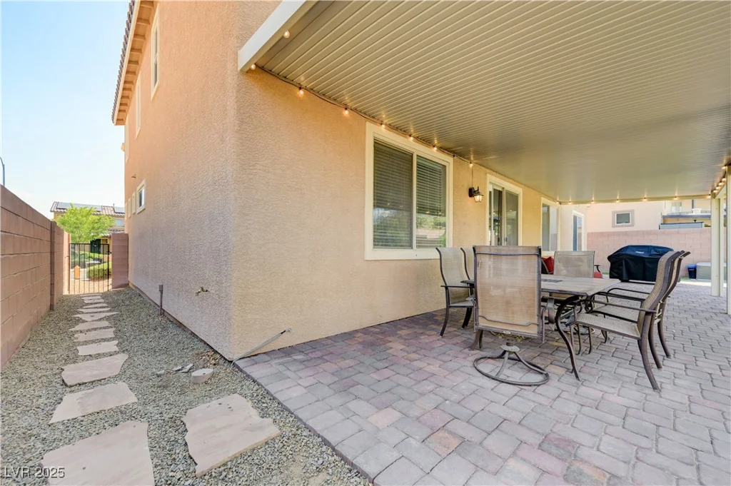 6656 Fort William, North Las Vegas, NV 89084