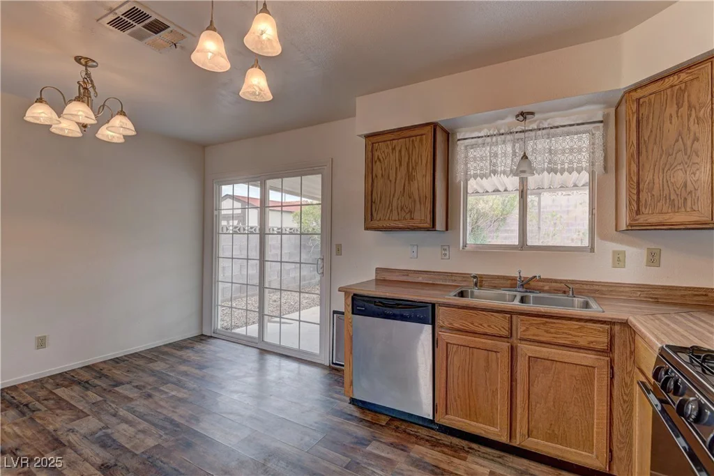 392 Dooley, Henderson, NV 89015