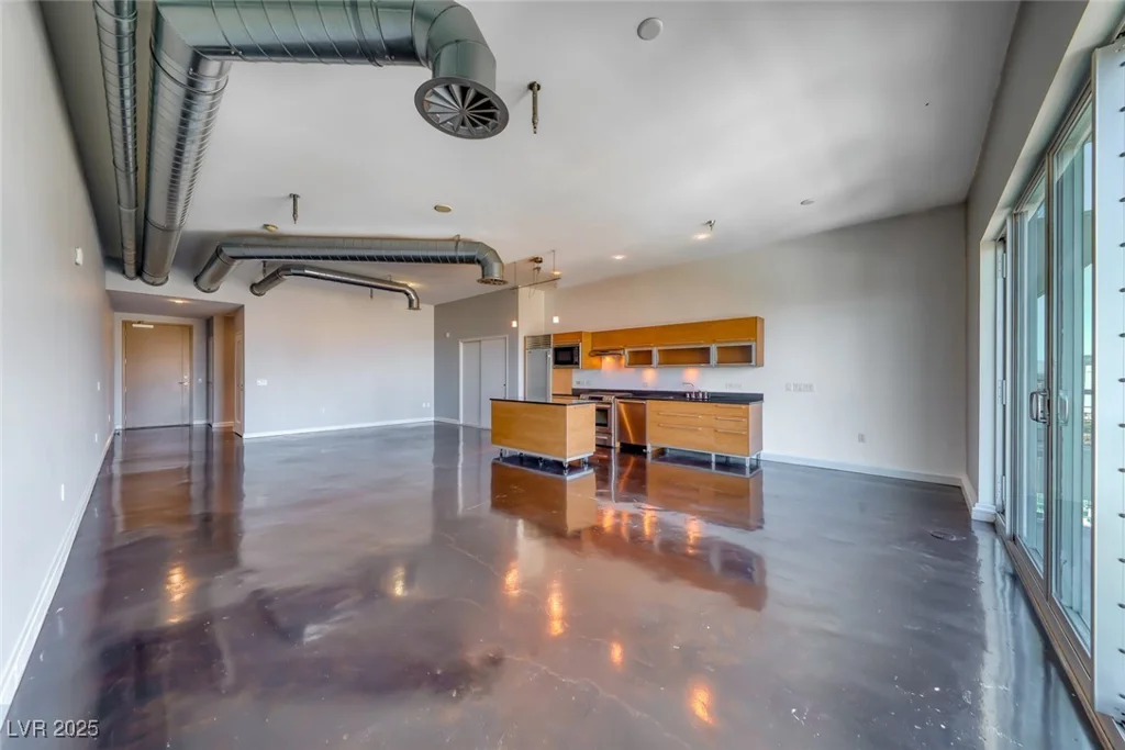 200 Hoover, Las Vegas, NV 89101