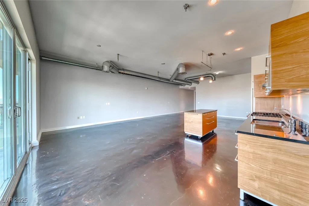 200 Hoover, Las Vegas, NV 89101