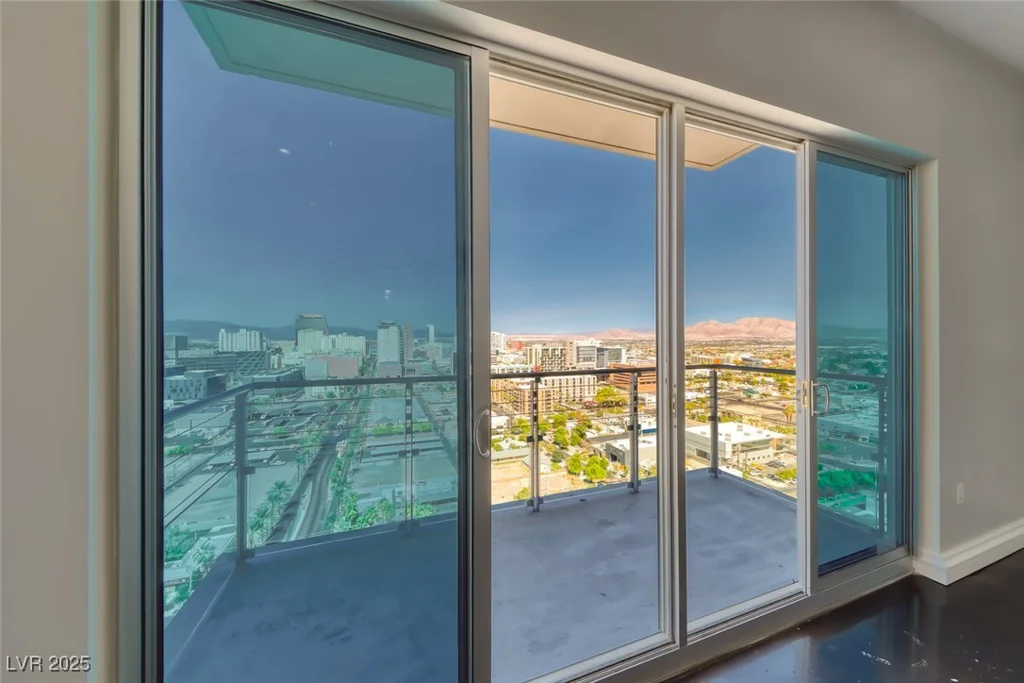 200 Hoover, Las Vegas, NV 89101