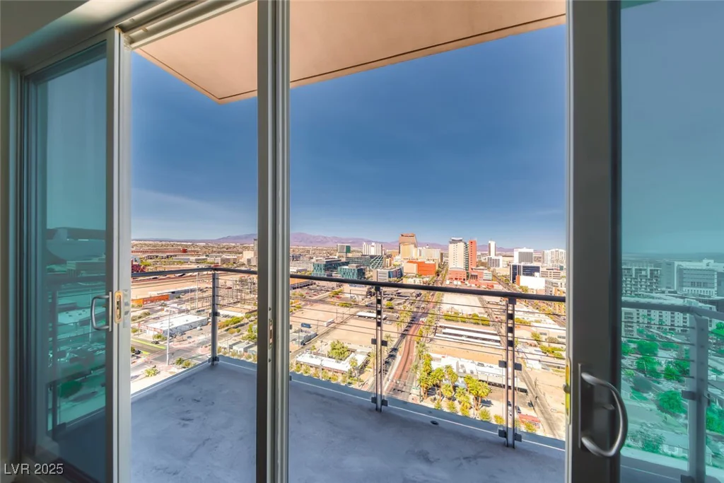 200 Hoover, Las Vegas, NV 89101