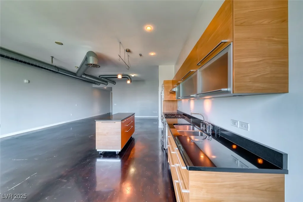 200 Hoover, Las Vegas, NV 89101
