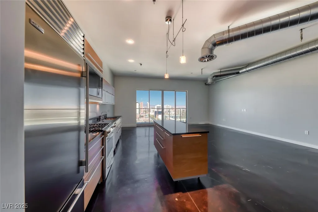 200 Hoover, Las Vegas, NV 89101